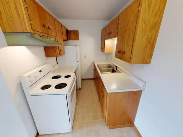 405 Grant Ave APT 11, Harvey, ND 58341