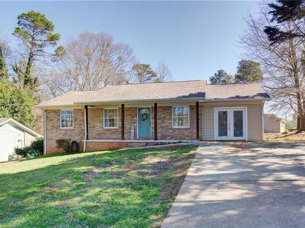 160 Chanticleer Rd, Commerce, GA 30529