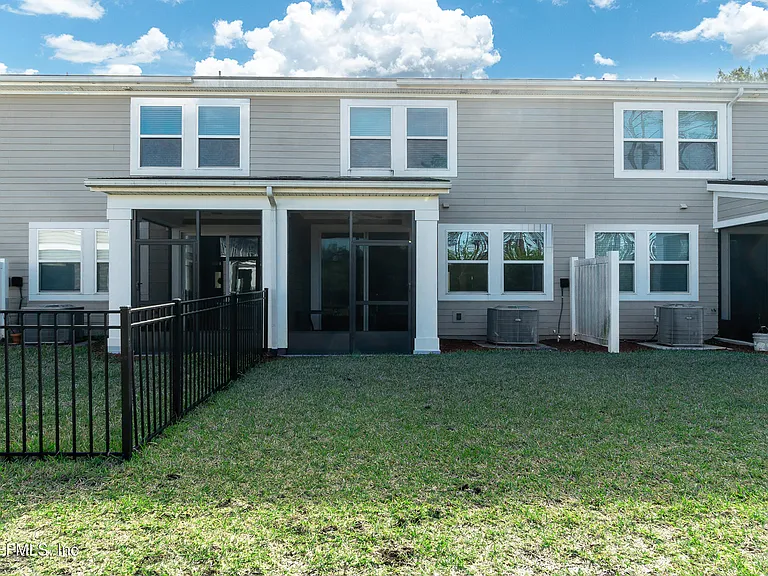 146 Castro Ct — Photo 25