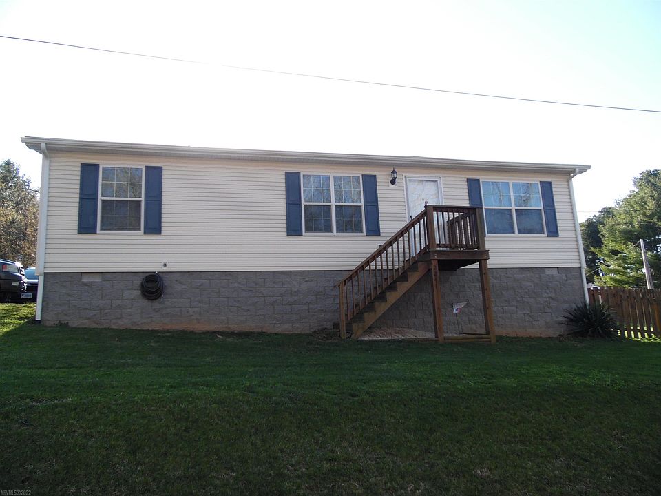 1st image of 2241 Lucky Ln