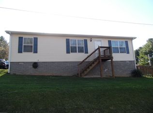 2241 Lucky Ln, Christiansburg, VA 24073