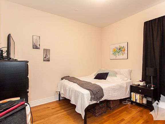 5th image of 1516 W Waveland Ave #1B