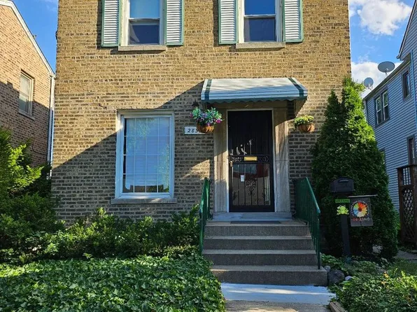 2859 W Roscoe St, Chicago, IL 60618