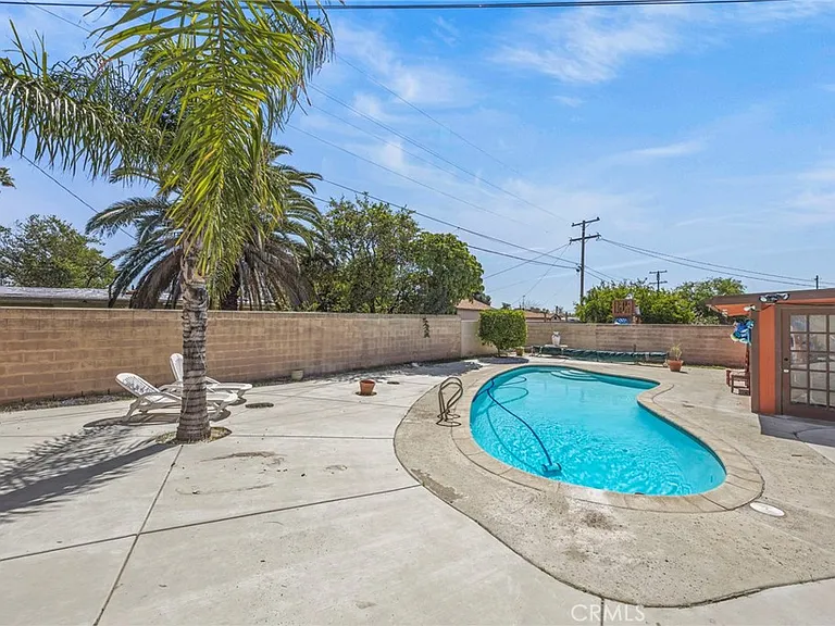9417 Mango Ave — Photo 31
