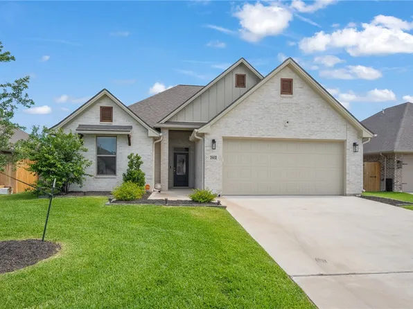 2902 Captain Ct, Bryan, TX 77808