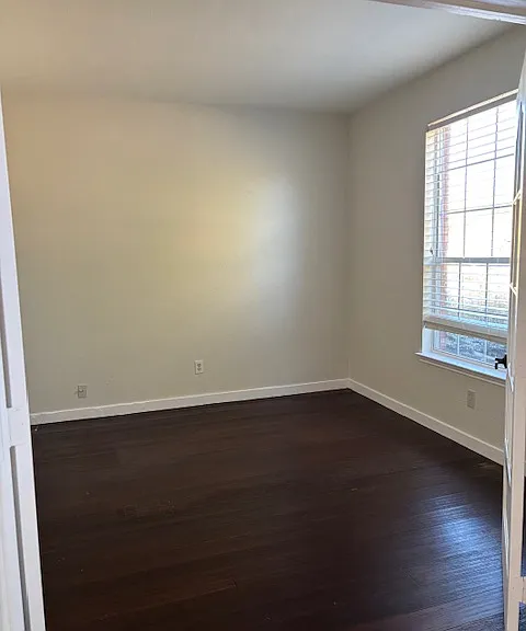 854 Crockett Dr — Photo 5