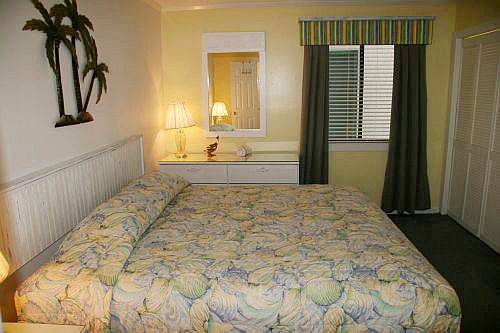 3rd image of 415 Ocean Creek Dr