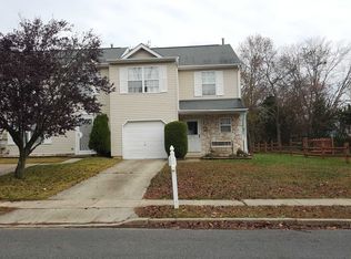 13 Pondview Ln, Sicklerville, NJ 08081