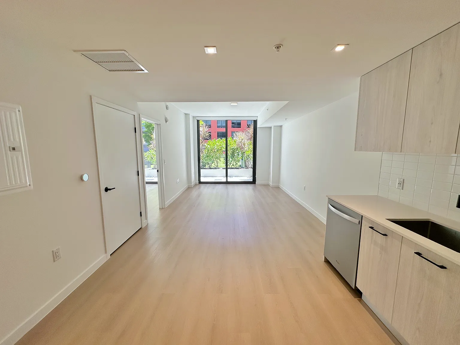 1 bed, 710 sqft, $2,499 — Photo 3