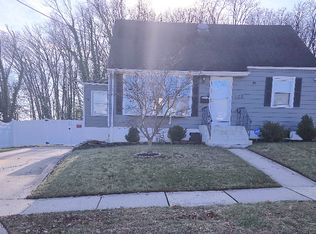 123 Corey St, Fords, NJ 08863