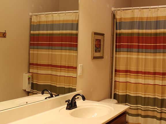 2nd image of 1860 Apache Way