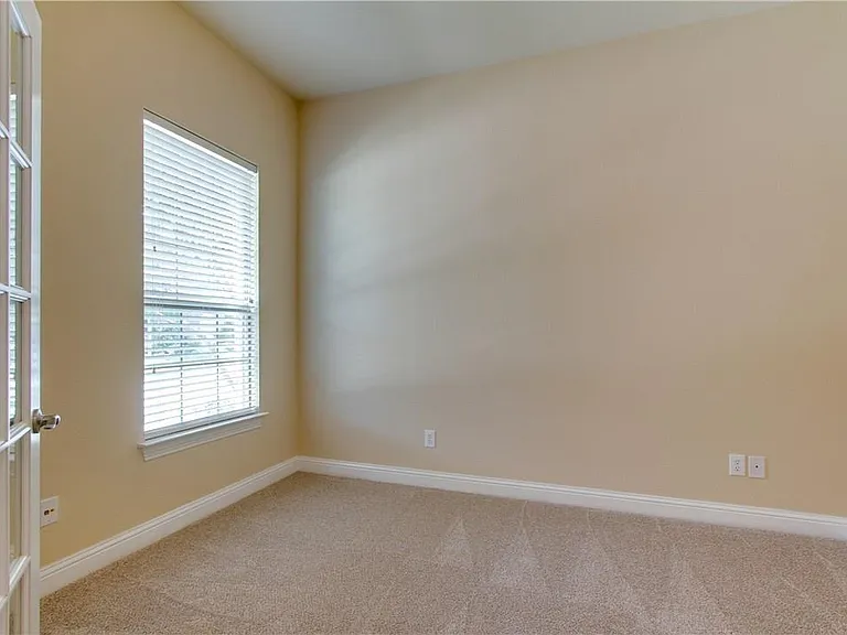4679 Edith St — Photo 13