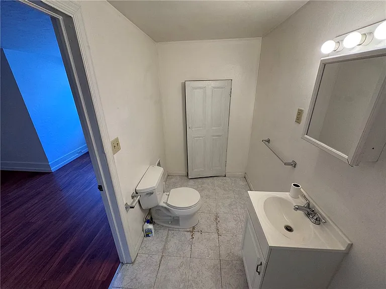 1123 Evergreen Ave #3 — Photo 13