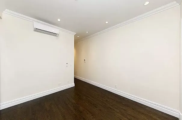 Rented by Avenues Real Estate | media 21