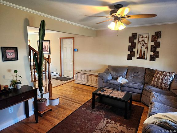 3rd image of 956 N Hamilton Avenue
