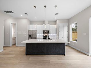 24 Bucan St #F, Houston, TX 77076