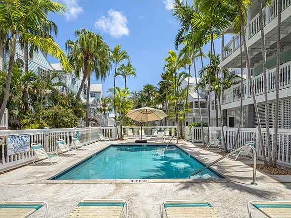 4th image of 3029 N Roosevelt Blvd APT 34