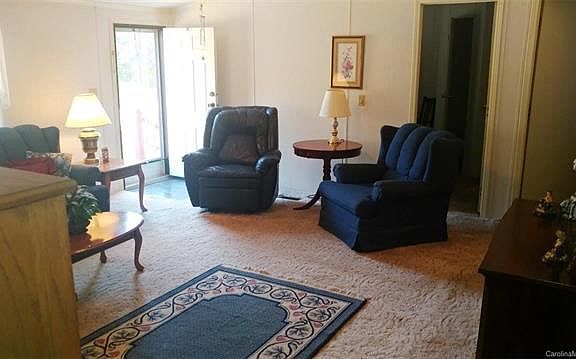 2nd image of 320 Pine Lake Dr