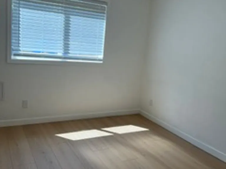 Newly Remodeled Kennedy Park Apartments! — Photo 21