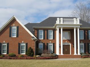 9109 Grey Pointe Dr, Knoxville, TN 37922