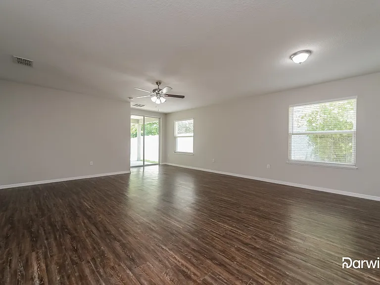 1580 Tamarind Rd — Photo 7