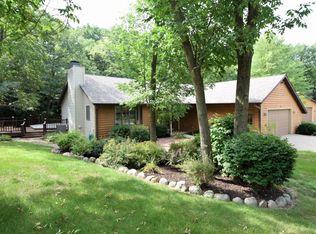 W273 White Mountain Ct, Sullivan, WI 53178