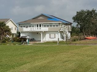 59 Magnolia St, Rockport, TX 78382