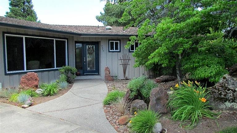 1st image of 2075 Fairlane Dr