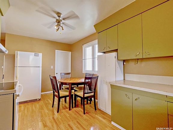 3rd image of 316 2nd AVENUE W