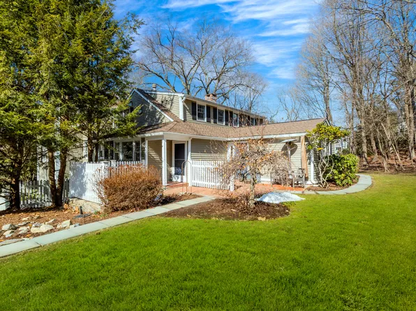 14 Cross Highway #B, Westport, CT 06880