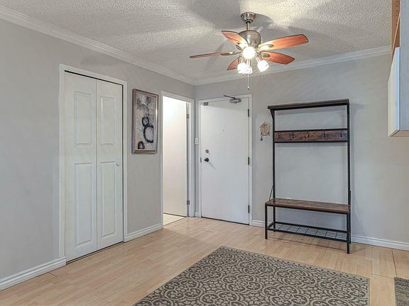 4th image of 605-718 12th Ave SW #605
