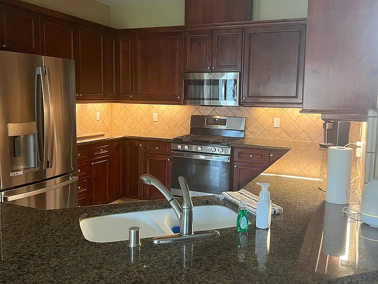 1403 S Huntington St — Photo 25