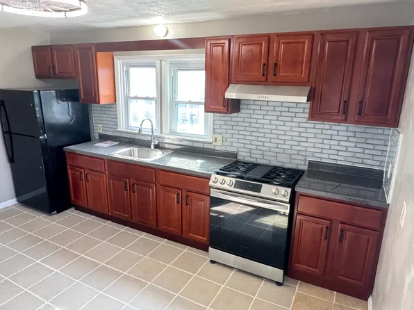 52 Hilton St Floor 2, East Orange, NJ 07017