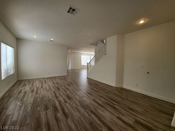 3rd image of 8121 Yellow Daisy Ave