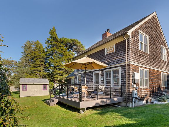 3rd image of 20 Clairedale Dr