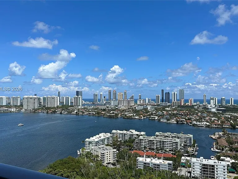 16385 Biscayne Blvd #3019 — Photo 23