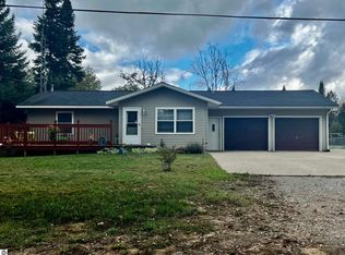 3809 Woods Rd, Harrison, MI 48625