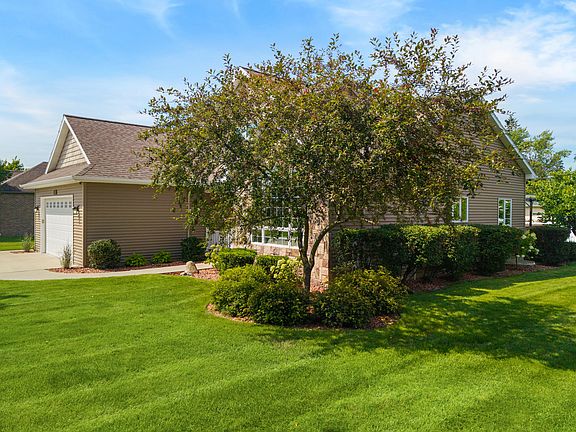 4th image of 611 Lovett Ln