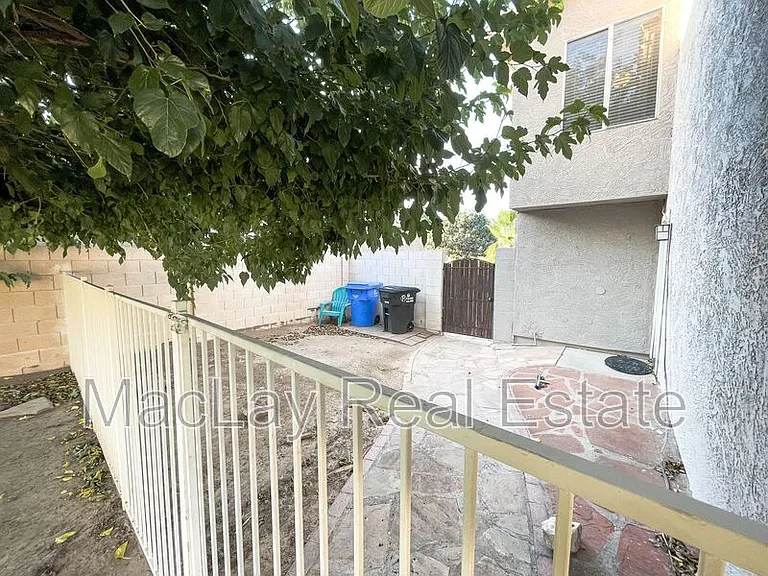 4645 E Kelly Dr — Photo 31