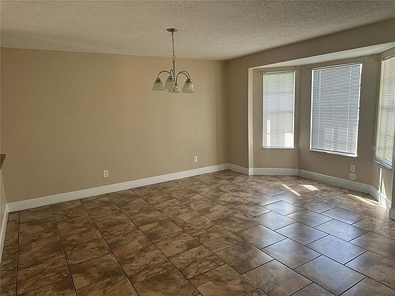 4th image of 180 Coralwood Cir #180