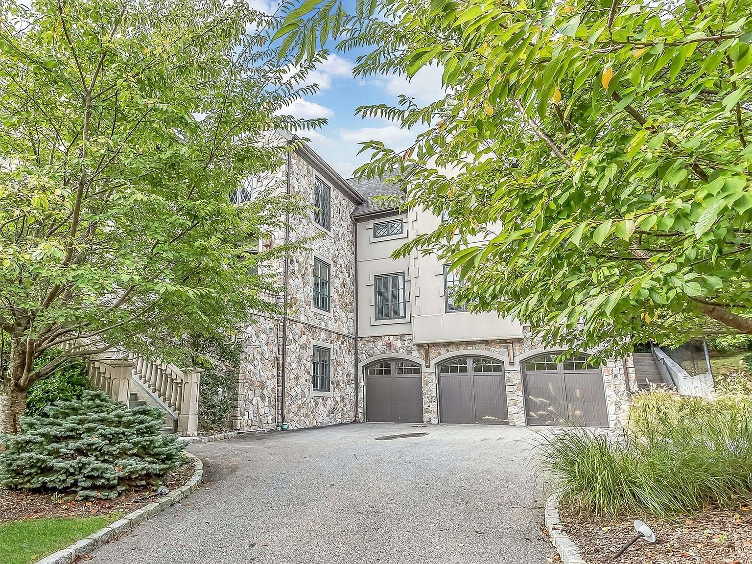 9 Earle Drive, Muttontown, NY 11791 Zillow