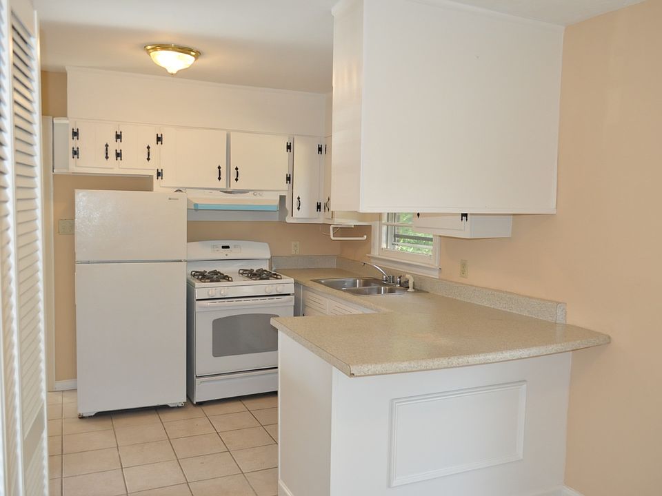 1st image of 1920 Russton Dr