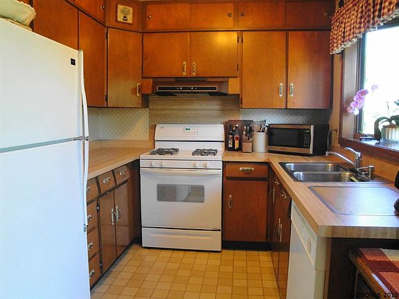 5th image of 2340 Crissy Dr