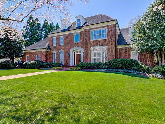2nd image of 5 Clubview Ct