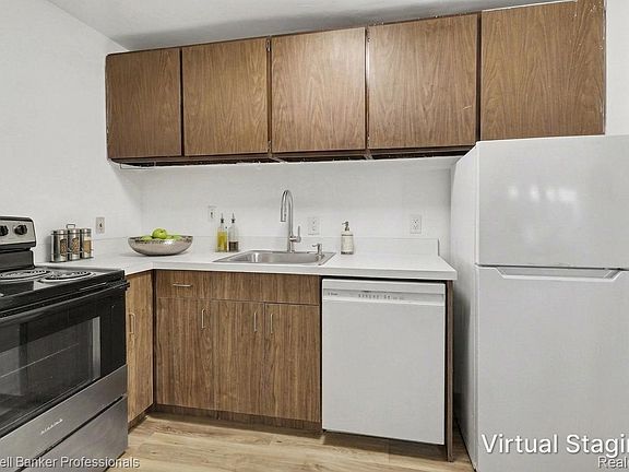 3rd image of 207 Ballard St APT 101