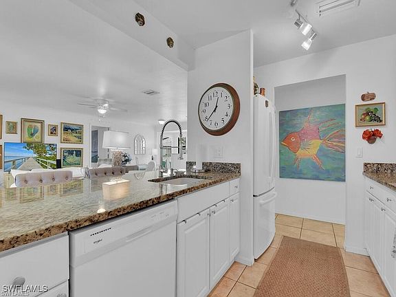 4th image of 1105 SE 22nd St