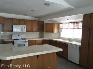 198 Greencrest Dr, Spring Creek, NV 89815