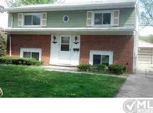 37724 Castle Dr, Romulus, MI 48174