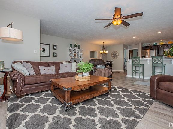 3rd image of 6401 Highcroft Dr