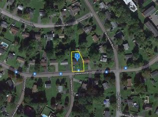 302 Idlewood Blvd, Baldwinsville, NY 13027